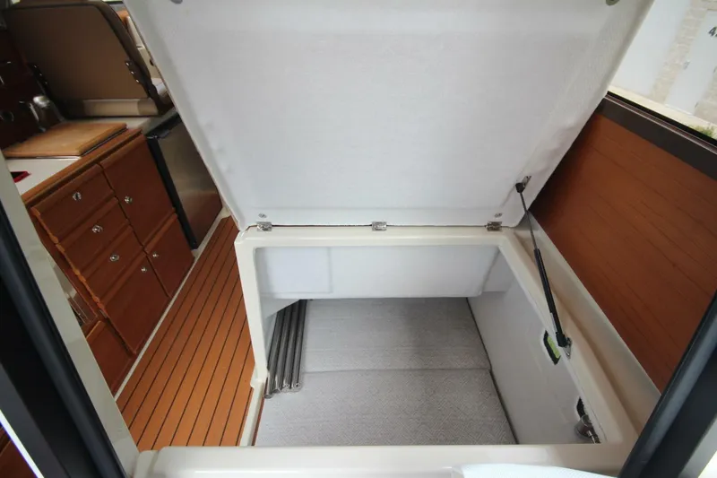 Slide: The Image of Ranger Tug R-27 Luxury Edition & Custom Trailer 2023 - 5637709