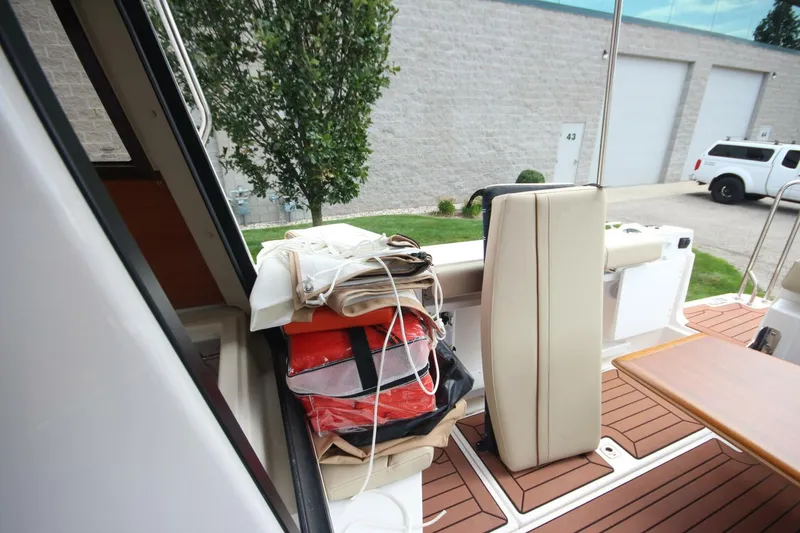 Slide: The Image of Ranger Tug R-27 Luxury Edition & Custom Trailer 2023 - 5637712