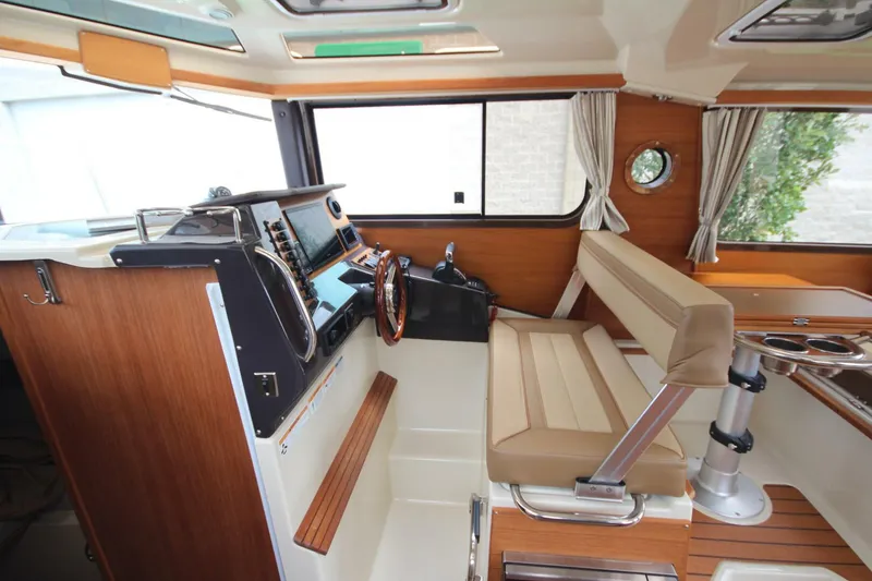 Slide: The Image of Ranger Tug R-27 Luxury Edition & Custom Trailer 2023 - 5637715