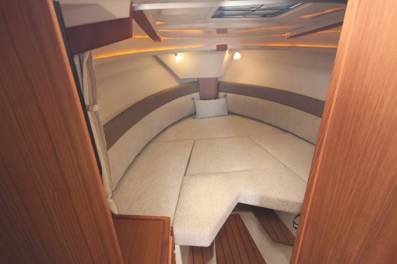 Slide: The Image of Ranger Tug R-27 Luxury Edition & Custom Trailer 2023 - 5637719