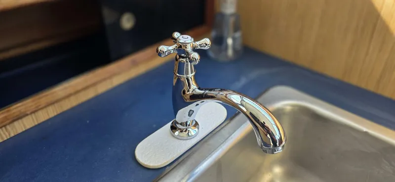 Slide: The Image of Bertram 28 Flybridge 1983 - 5638021