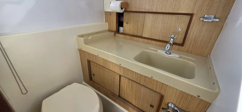 Slide: The Image of Bertram 28 Flybridge 1983 - 5638026