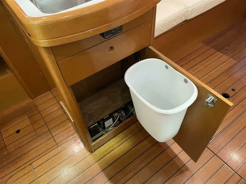 Slide: The Image of Beneteau 40.7 1999 - 5638251