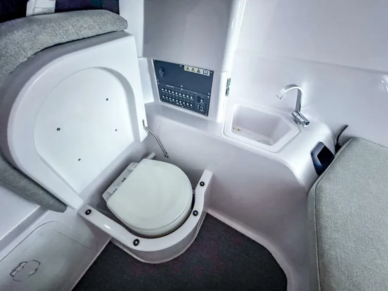 Slide: The Image of Axopar 25 Cross Top 2023 - 5724188