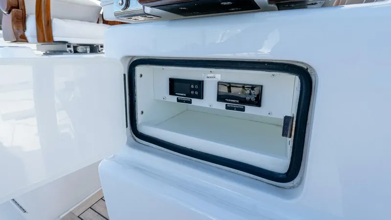 Slide: The Image of Valhalla Boatworks V-46 2023 - 5638106