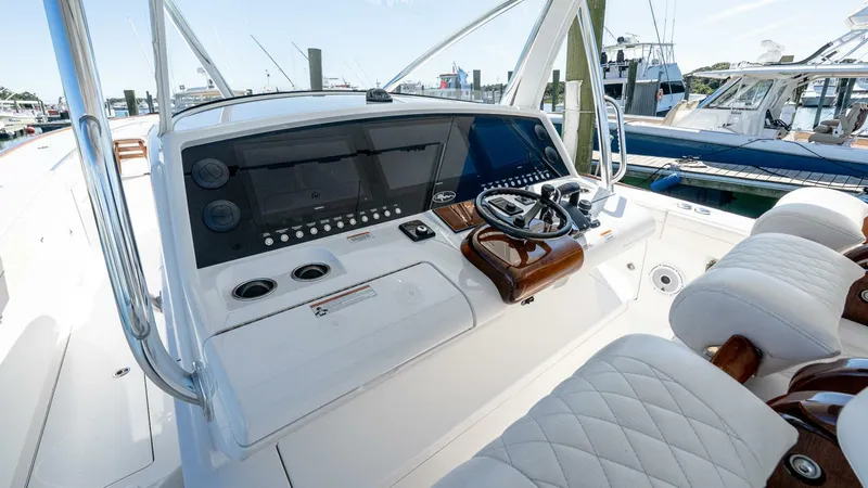 Slide: The Image of Valhalla Boatworks V-46 2023 - 5638103