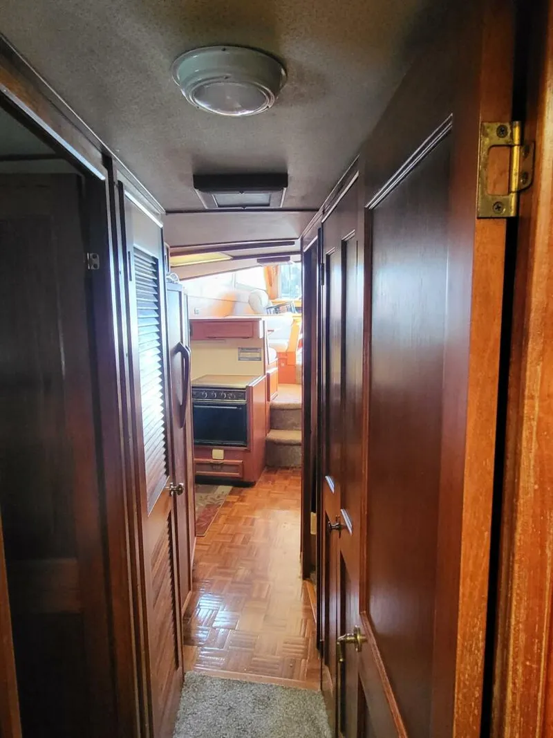 Slide: The Image of Viking 46 Convertible 1984 - 5638334