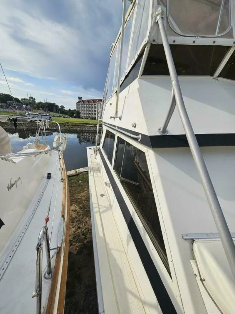 Slide: The Image of Viking 46 Convertible 1984 - 5638443