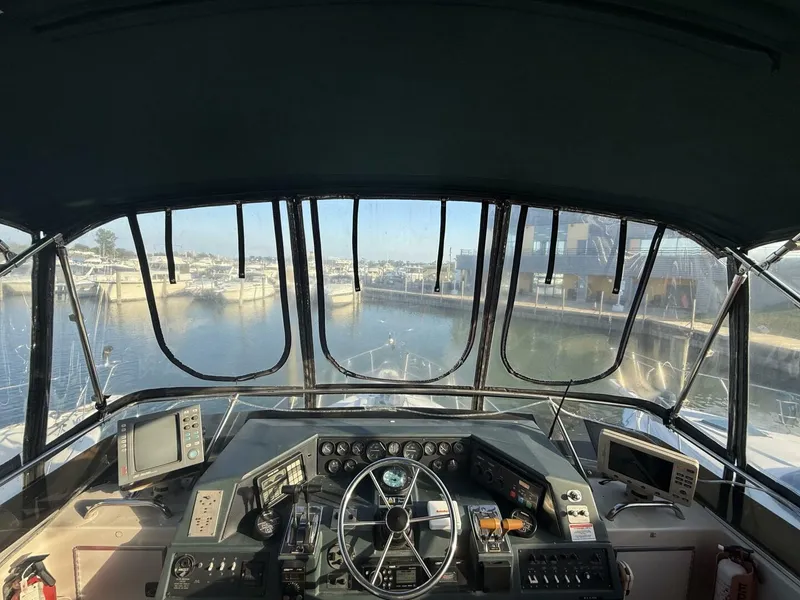 Slide: The Image of Sea Ray 415 1988 - 5649305