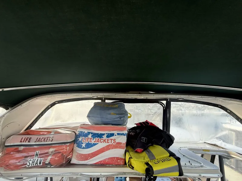 Slide: The Image of Sea Ray 415 1988 - 5649327