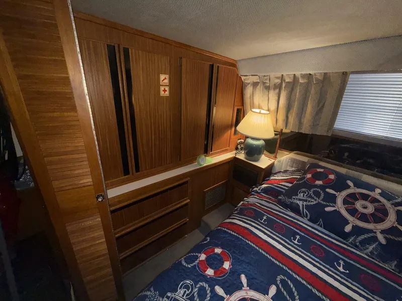 Slide: The Image of Sea Ray 415 1988 - 5649360