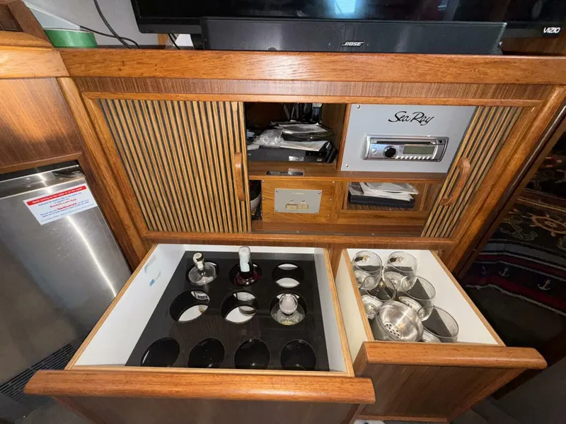 Slide: The Image of Sea Ray 415 1988 - 5677204