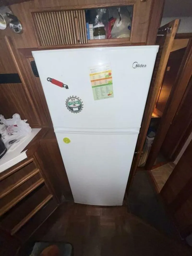 Slide: The Image of Sea Ray 415 1988 - 5677207