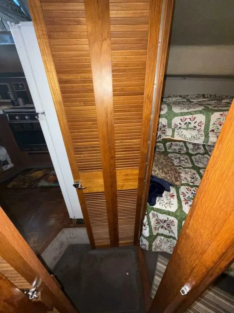 Slide: The Image of Sea Ray 415 1988 - 5677219