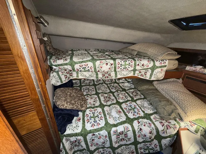 Slide: The Image of Sea Ray 415 1988 - 5677225