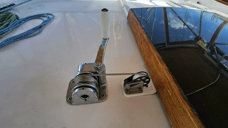 Slide: The Image of Wellington Cutter 1980 - 5673575