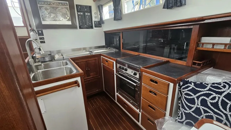 Slide: The Image of Wellington Cutter 1980 - 5644977