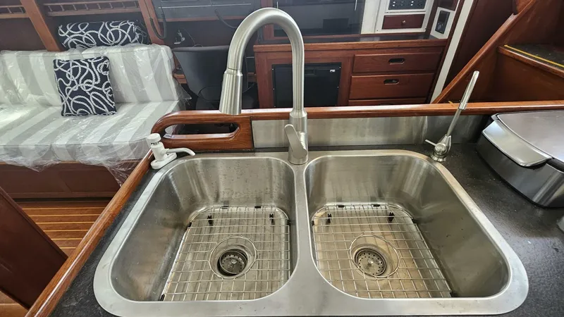 Slide: The Image of Wellington Cutter 1980 - 5644997