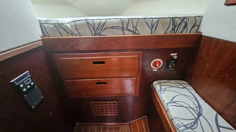 Slide: The Image of Wellington Cutter 1980 - 5645025