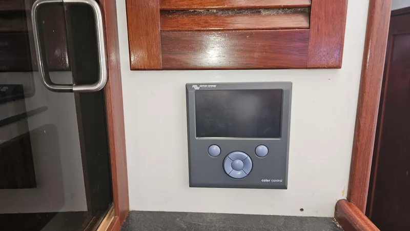 Slide: The Image of Wellington Cutter 1980 - 5645063