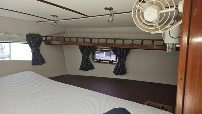 Slide: The Image of Wellington Cutter 1980 - 5645090