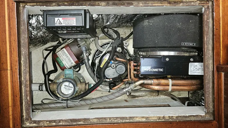 Slide: The Image of Wellington Cutter 1980 - 5645096