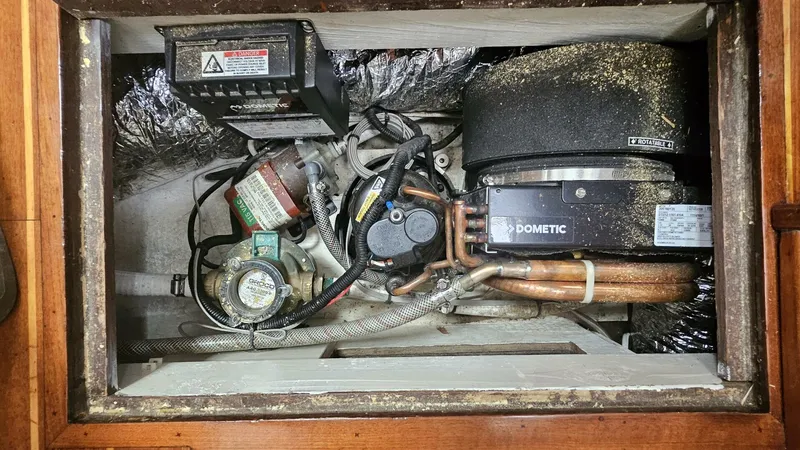 Slide: The Image of Wellington Cutter 1980 - 5645010