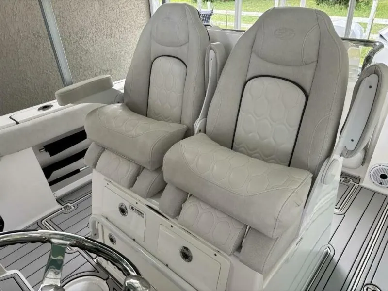 Slide: The Image of Sea Fox 288 COMMANDER 2021 - 7516930