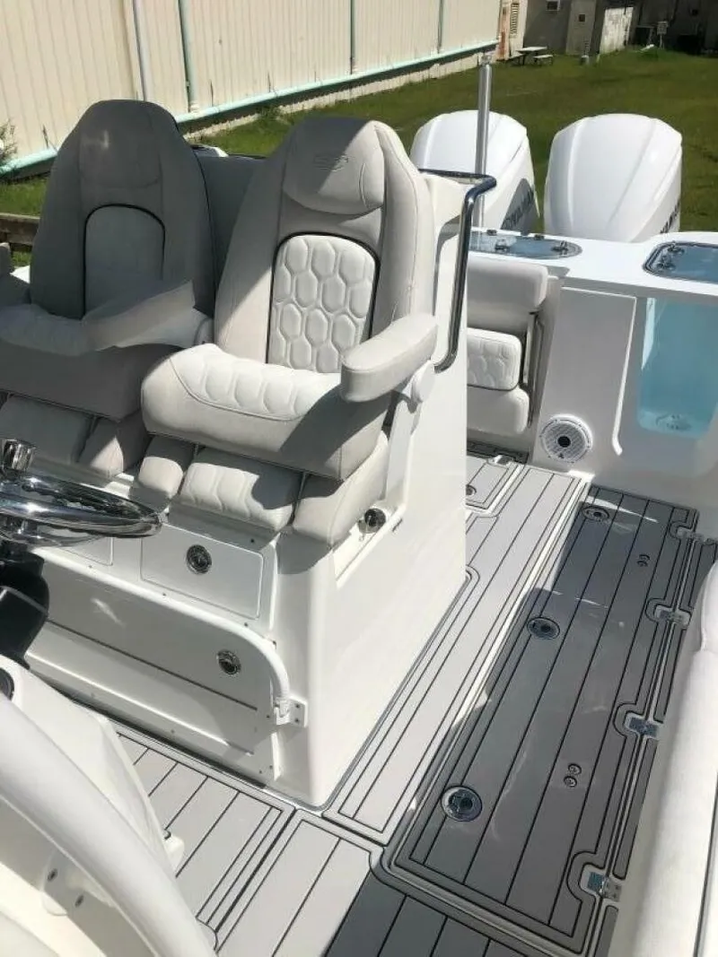 Slide: The Image of Sea Fox 288 COMMANDER 2021 - 7516937