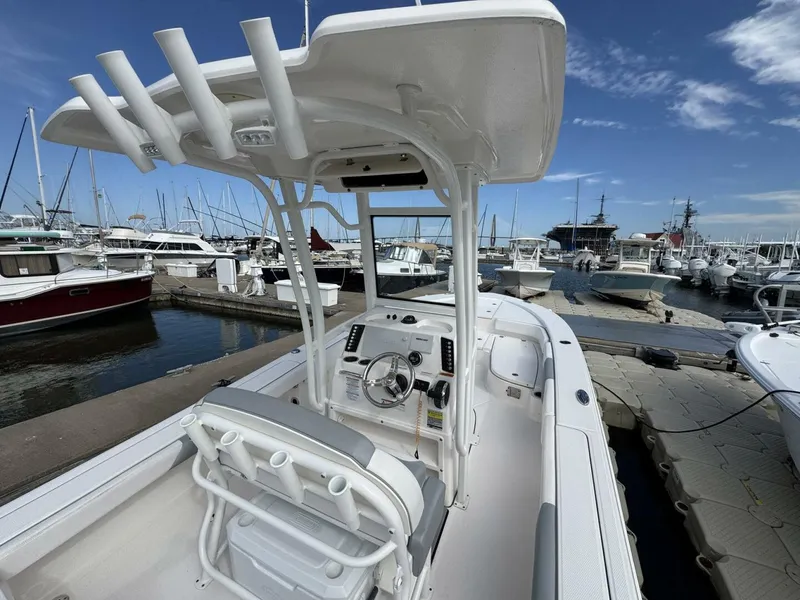 Slide: The Image of Robalo 246 Cayman 2021 - 5639229