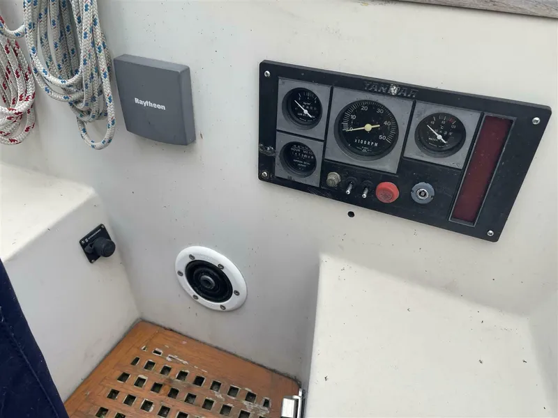 Slide: The Image of Bayfield 36 Cutter 1989 - 5639637