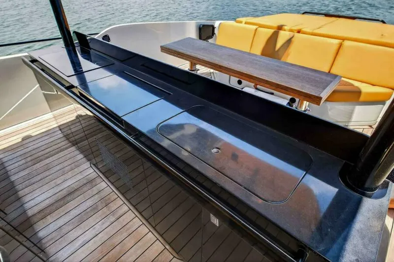 Slide: The Image of Sacs Rebel 47 2021 - 5639716