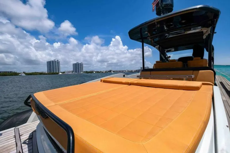 Slide: The Image of Sacs Rebel 47 2021 - 5639720