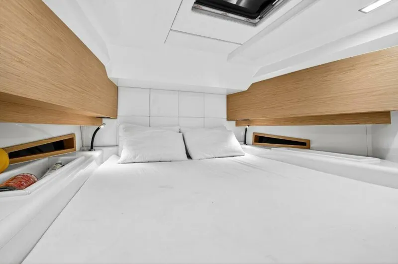 Slide: The Image of Sacs Rebel 47 2021 - 5639726