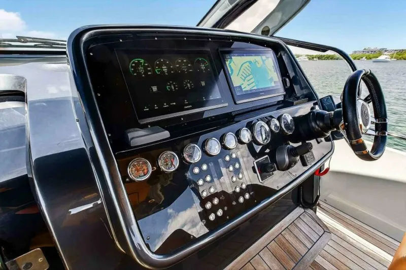 Slide: The Image of Sacs Rebel 47 2021 - 5639714