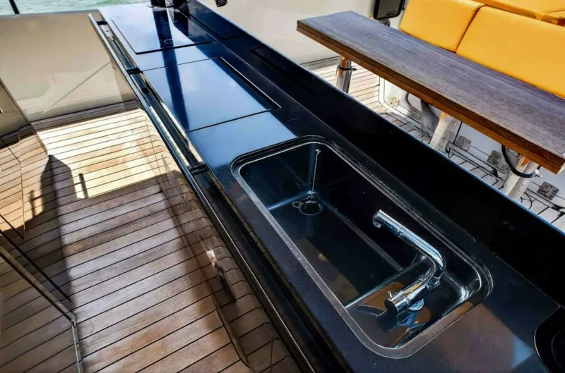 Slide: The Image of Sacs Rebel 47 2021 - 5639715