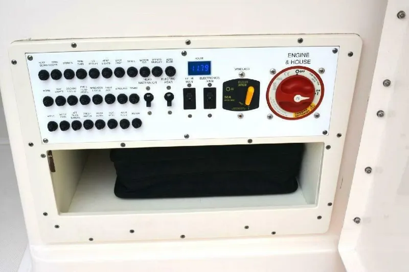 Slide: The Image of Pursuit DC 265 Dual Console 2011 - 5639821