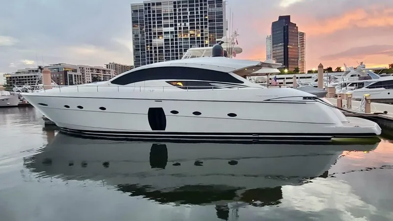 The Image of Pershing 72 Uptown Girl- Profile 2008 Pershing Uptown Girl - 5641698