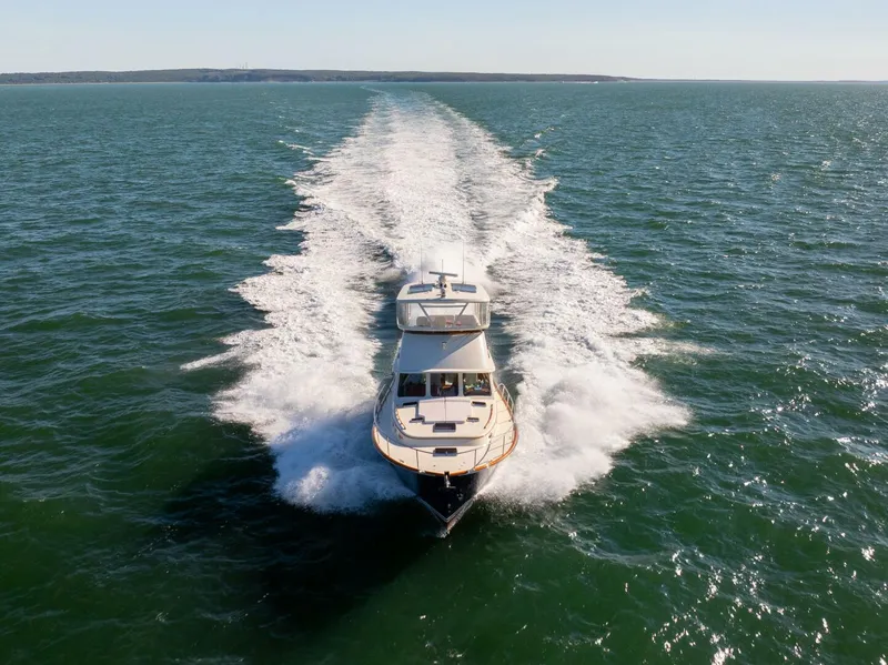 Slide: The Image of 48 ft Hinckley  2014 Talaria 48 Flybridge - 5640295