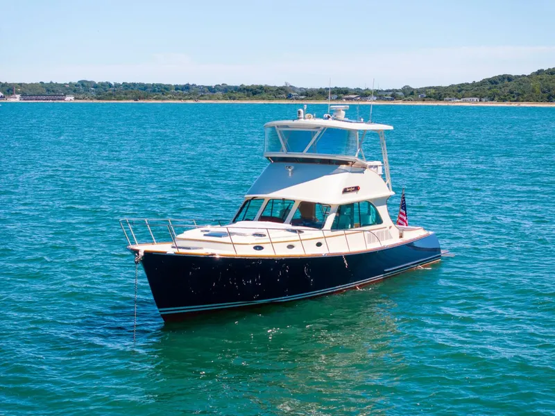 Slide: The Image of 48 ft Hinckley  2014 Talaria 48 Flybridge - 5640281