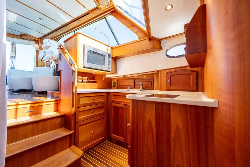 Slide: The Image of 48 ft Hinckley  2014 Talaria 48 Flybridge - 5640242
