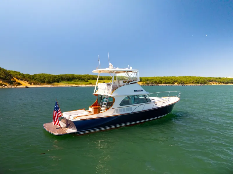 Slide: The Image of 48 ft Hinckley  2014 Talaria 48 Flybridge - 5640283