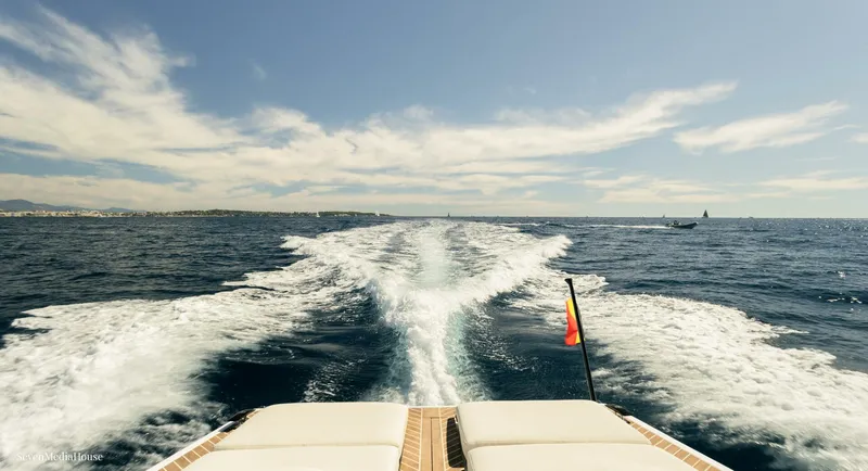 Slide: The Image of B-Craft Akoya 2026 - 5640341