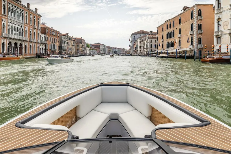 Slide: The Image of B-Craft Akoya 2026 - 5640365