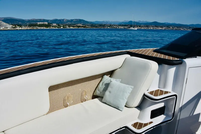 Slide: The Image of B-Craft Akoya 2026 - 5640820