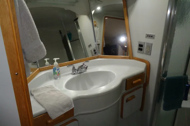 Slide: The Image of Sea Ray 480 Sundancer 1991 - 5640635