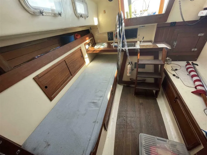 Slide: The Image of Vineyard Vixen 29 1978 - 5640683