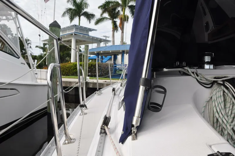 Slide: The Image of Catalina 355 2018 - 5641034