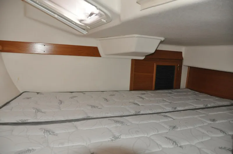 Slide: The Image of Catalina 355 2018 - 5641051