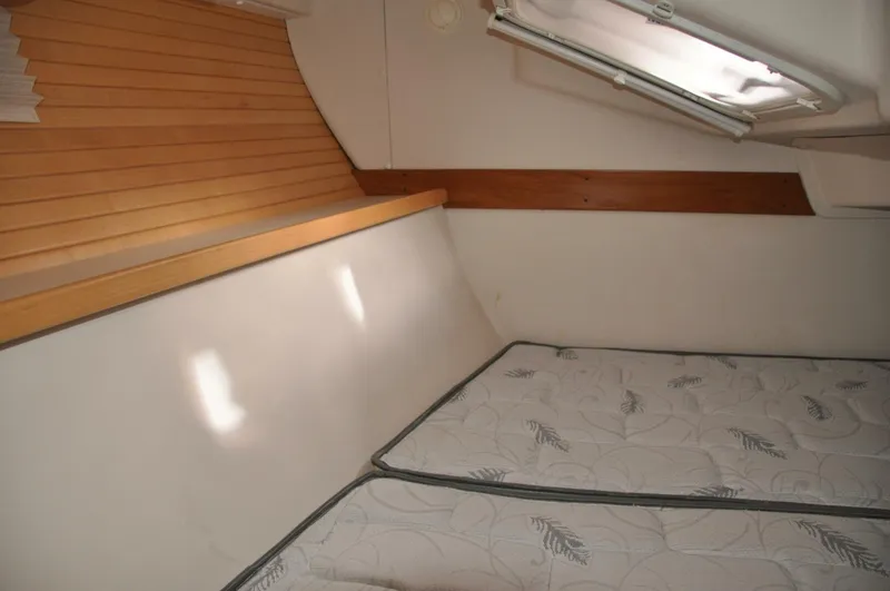 Slide: The Image of Catalina 355 2018 - 5641053